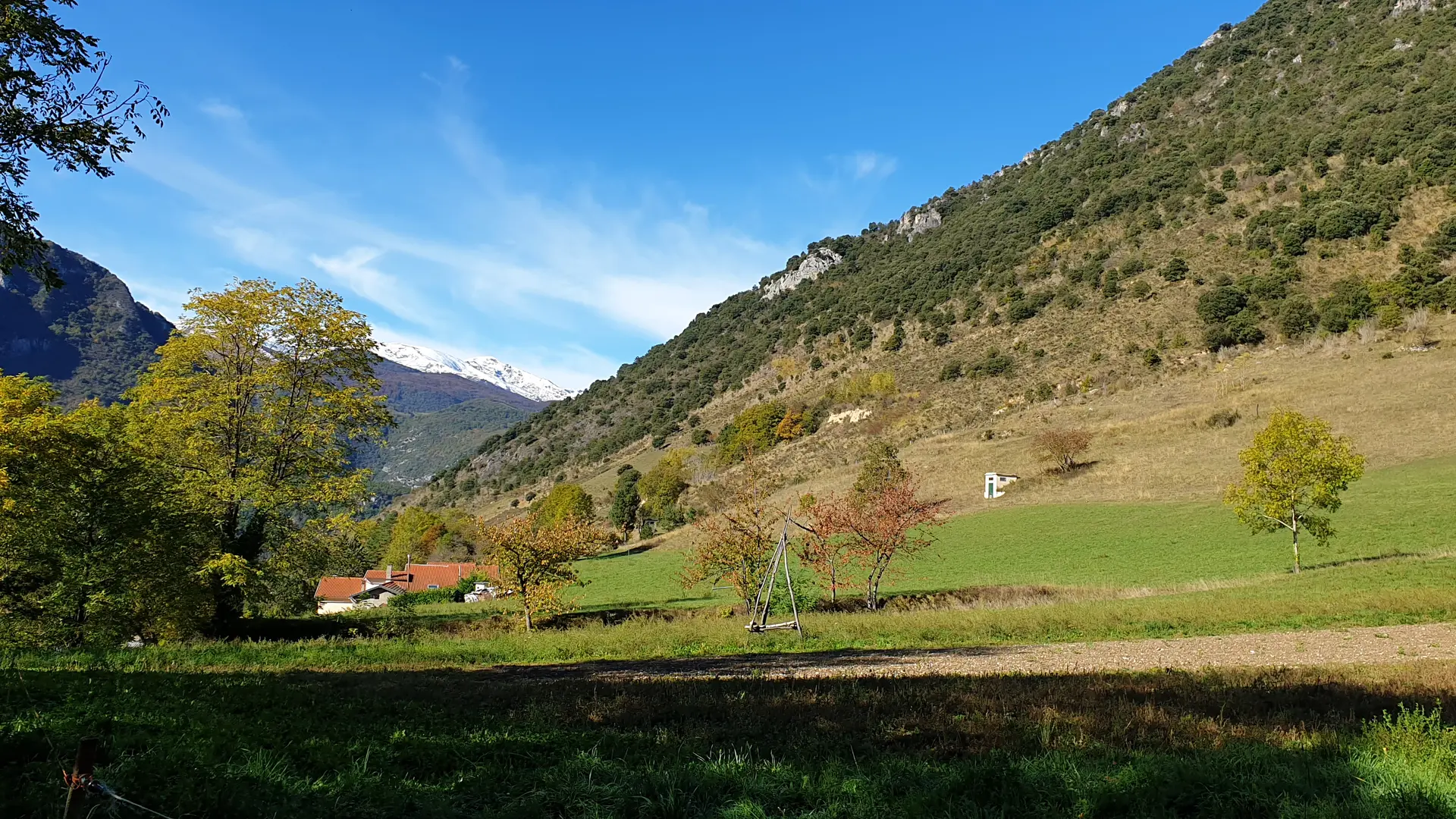 Vue sur le village d'Ussat