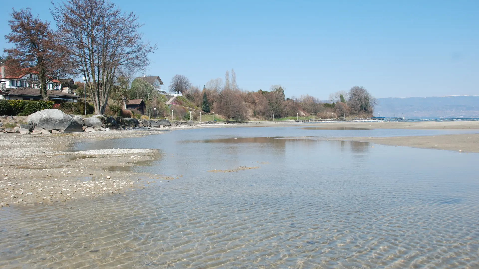 Accès du village à la plage