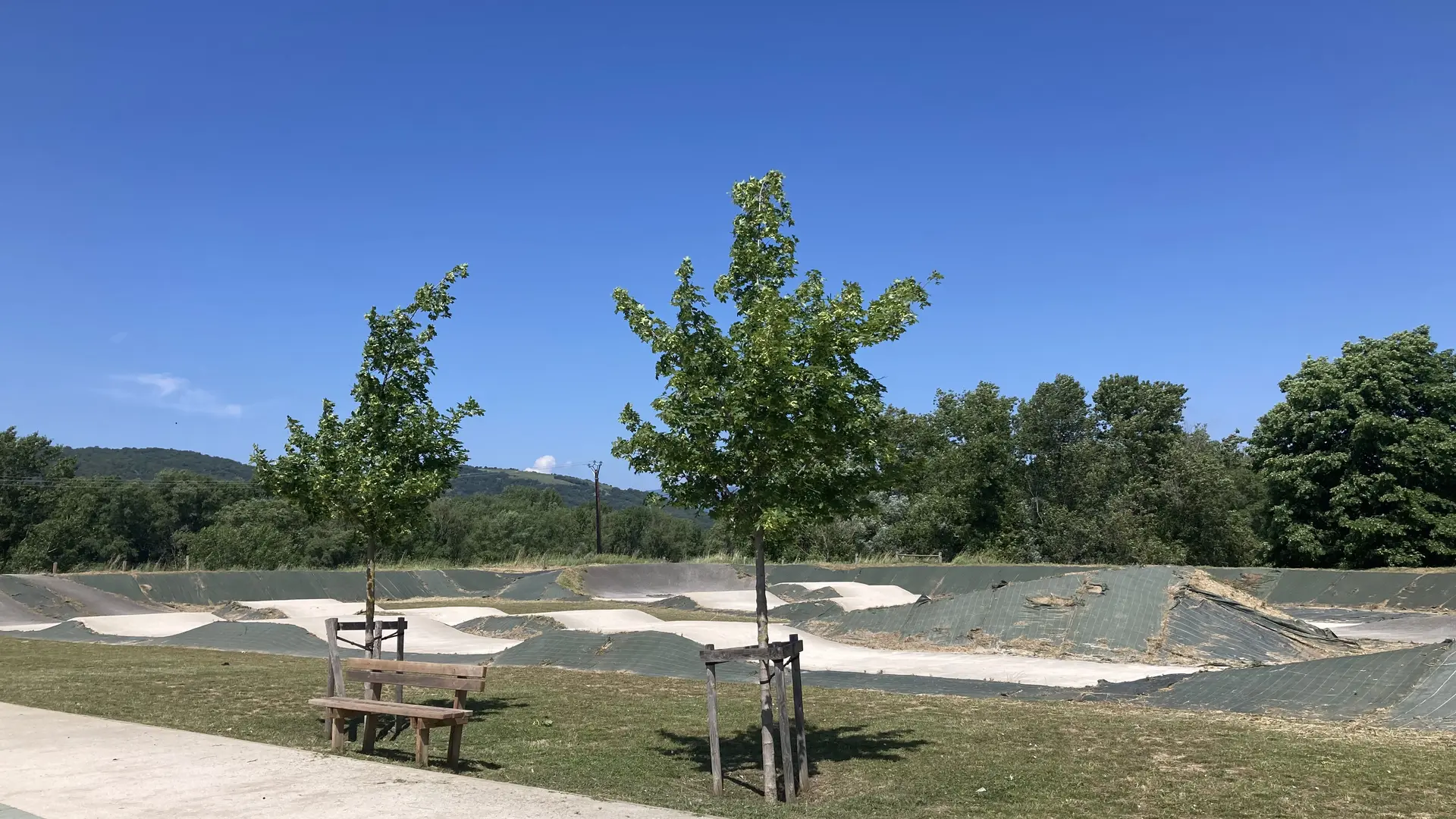 Base de loisirs au bord du Rhône Saint rambert d'Albon