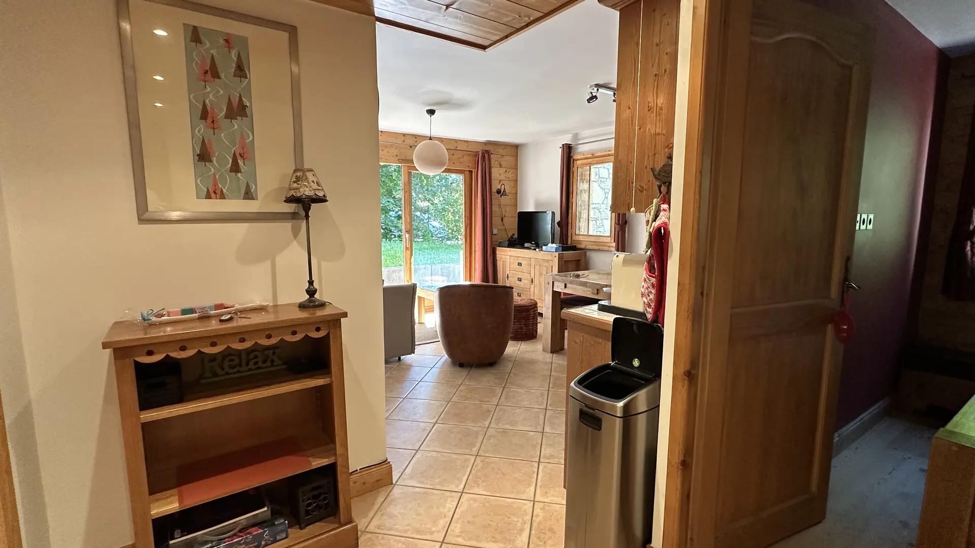 entrée donnant accès au séjour