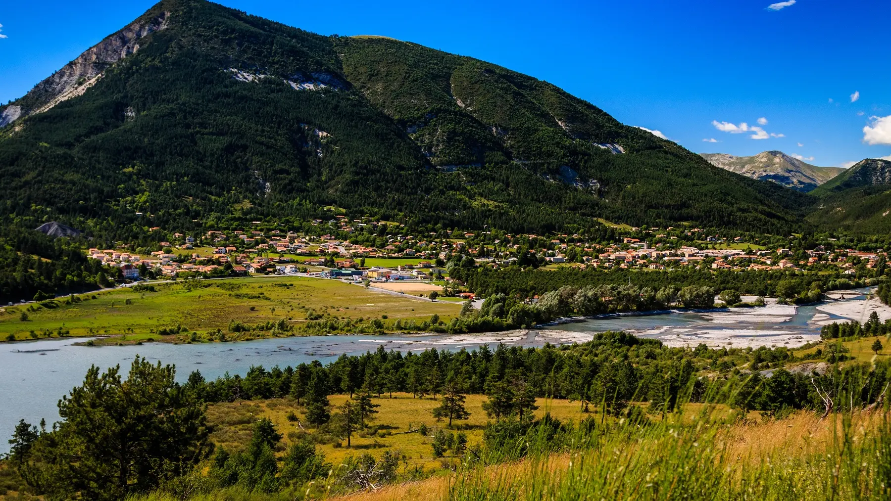 Vue du village de Saint-André-les-Alpes