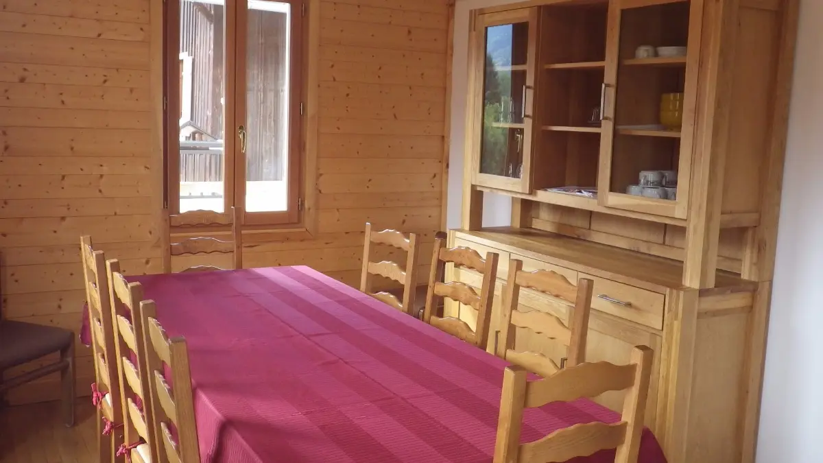 Espace séjour pour 6 personnes - Chalet à St Gervais Haute Savoie - station de ski et station thermale