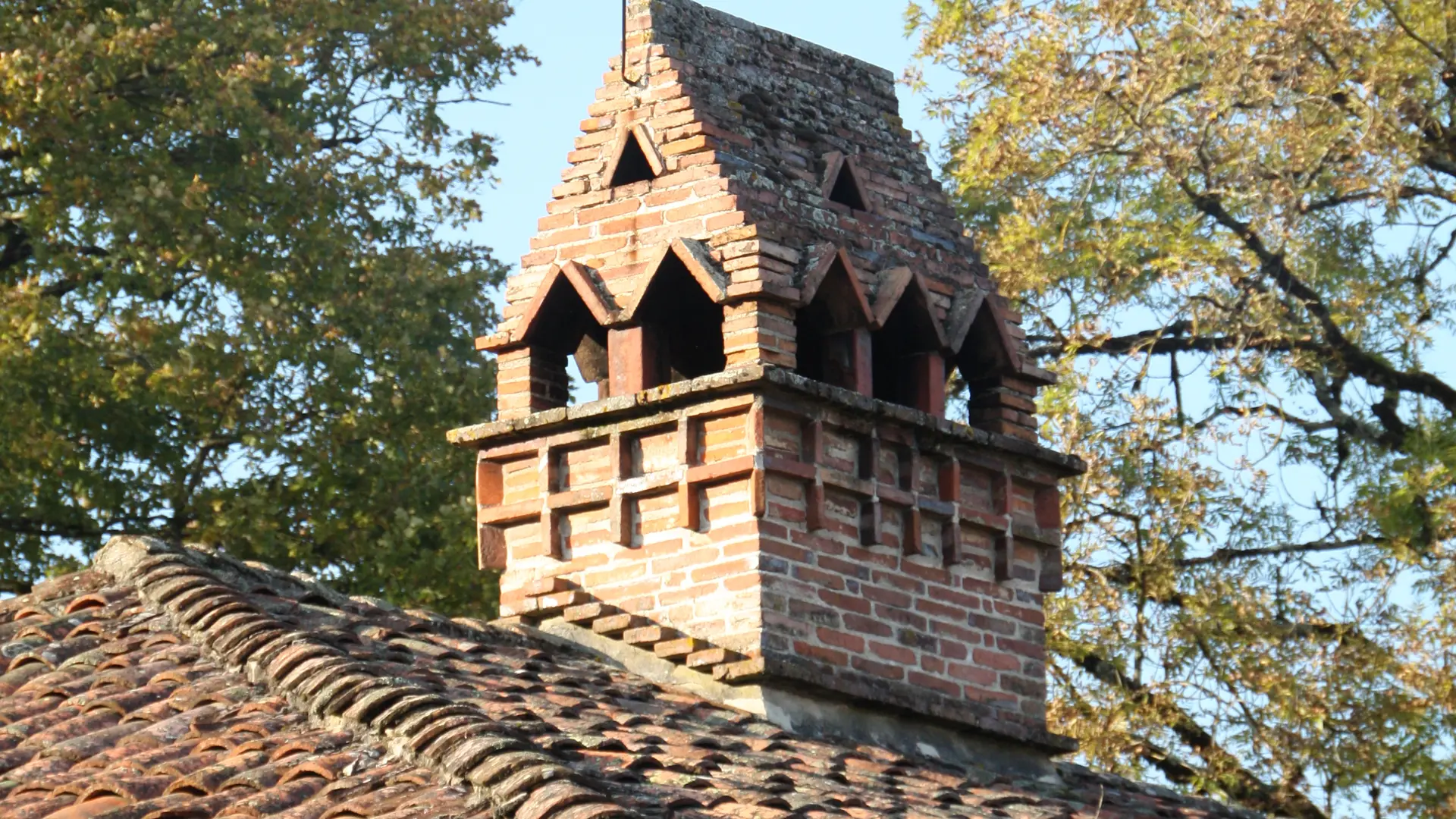 une cheminée sarrasine