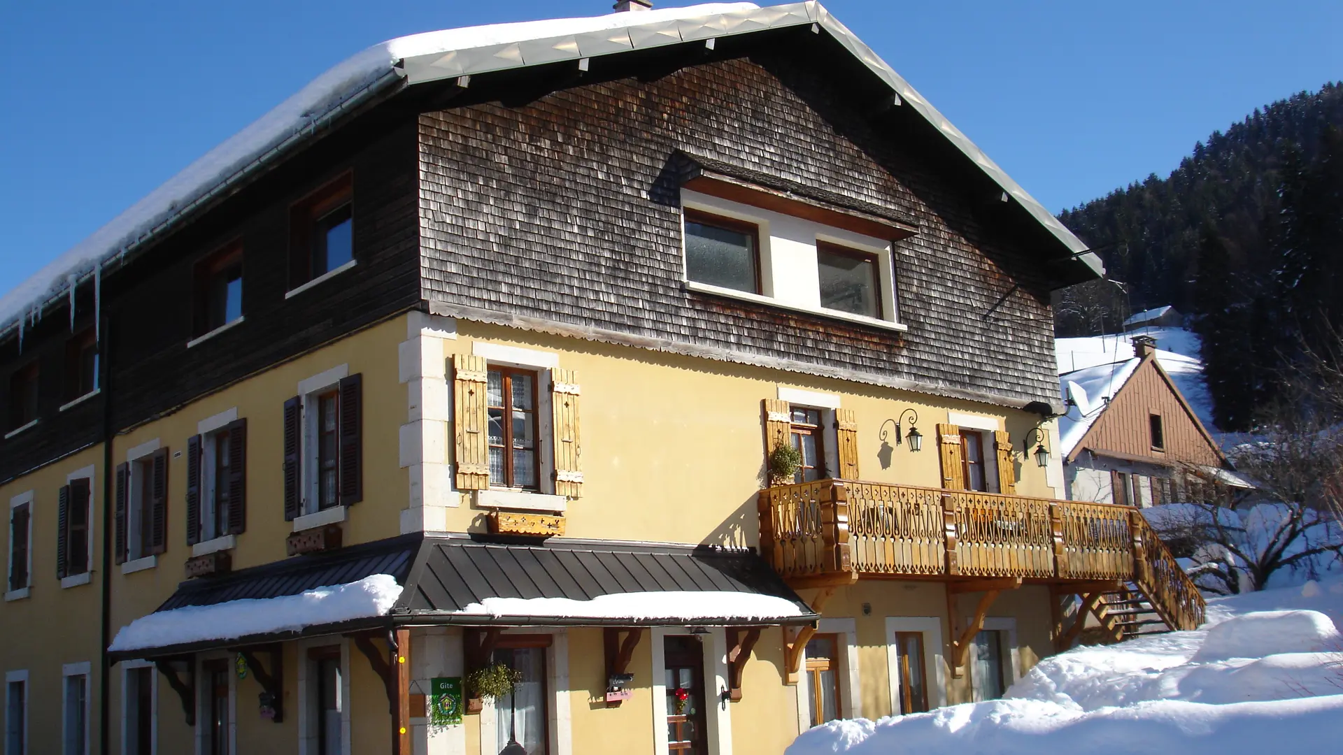 Façade
