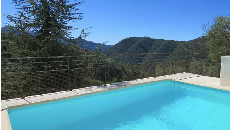 Gîte les Figaires - Piscine privée - Gîtes de France Alpes-Maritimes.