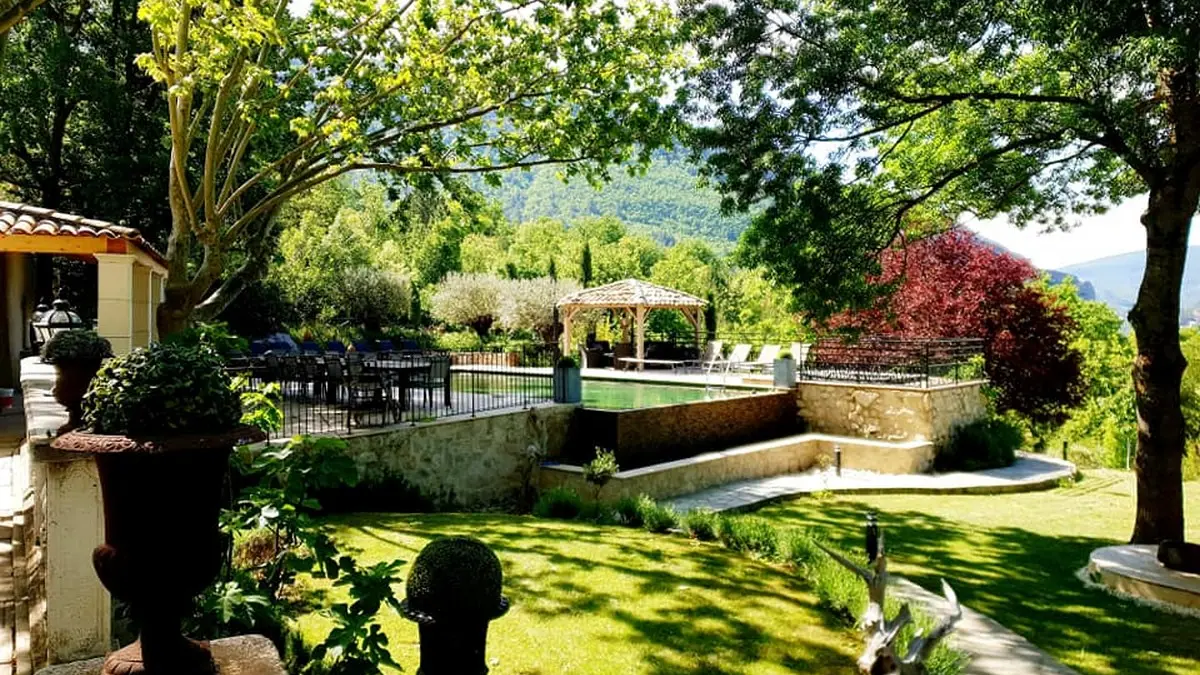 Vue sur la piscine