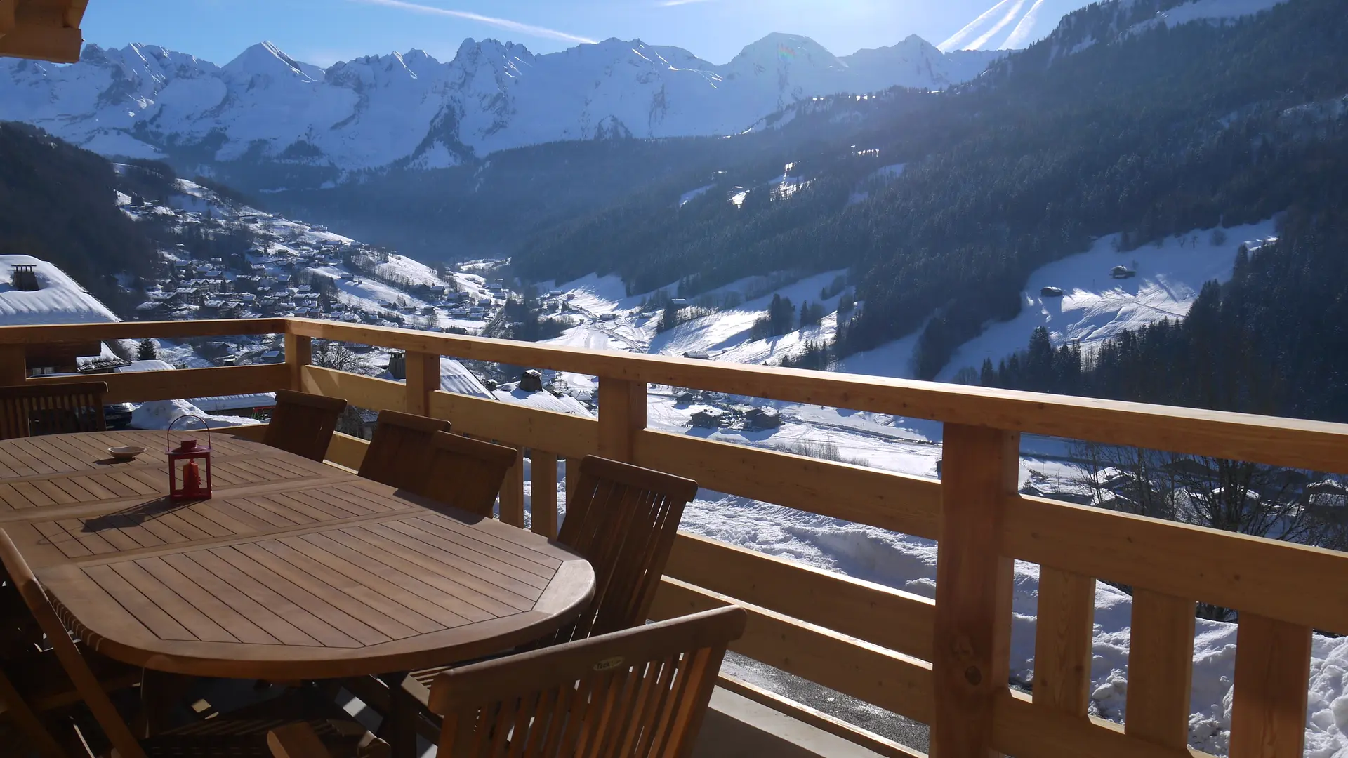 Balcon avec salon de jardin/Balcony with garden furniture-Chalet Panorama-le Grand-Bornand