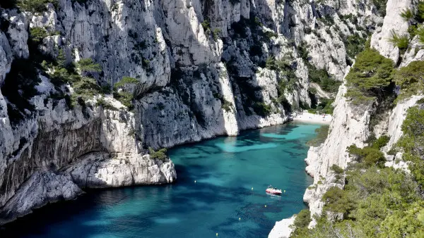 Private boat tour into the Calanques National Park