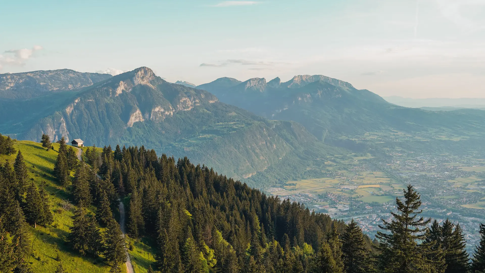 Vue du Petit Môle sur la vallée de l'Arve