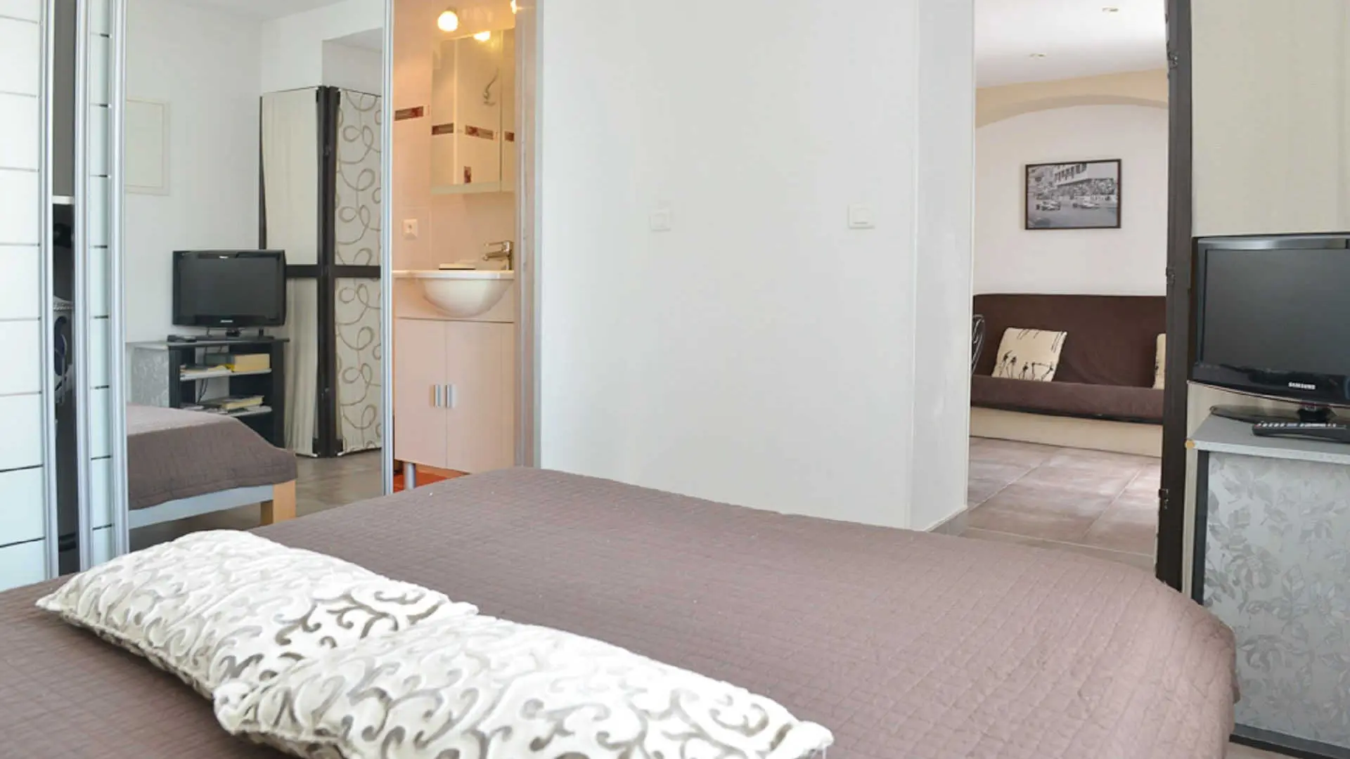 Le Cactus-Chambre-Beausoleil-Gîtes de France des Alpes-Maritimes