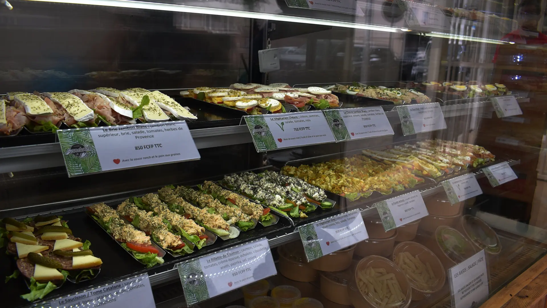 Vitrine Sandwich & Co - Quartier Latin