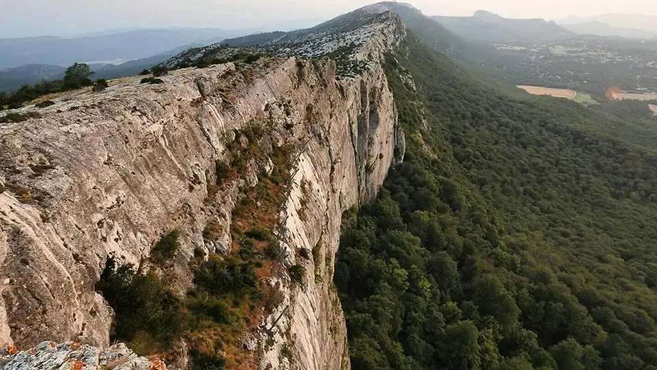 Parc Naturel Régional de la Sainte Baume et forêt sacrée de Sainte marie Madeleine au départ du gîte.
Photo: Lionel Ferrandez