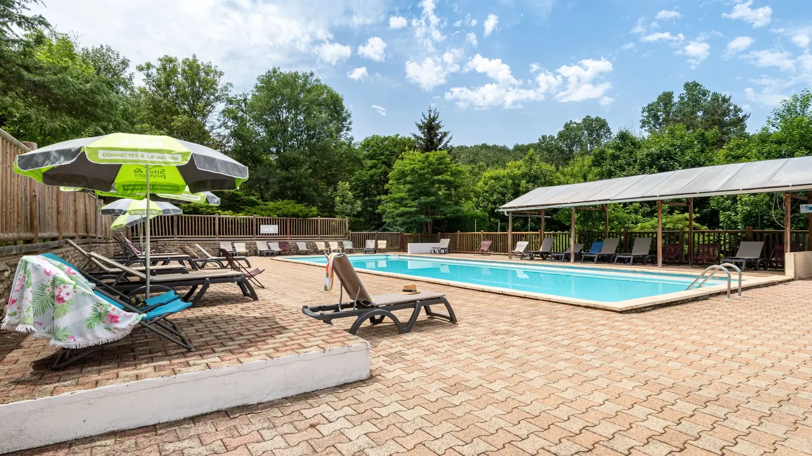 panneaux solaires pour chauffer la piscine