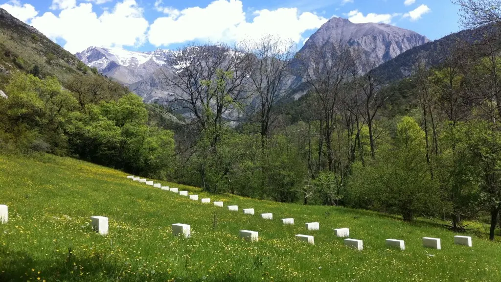 Richard Nonas, Edge-stones : Vière et les moyennes montagnes, 2011, Collection musée Gassendi