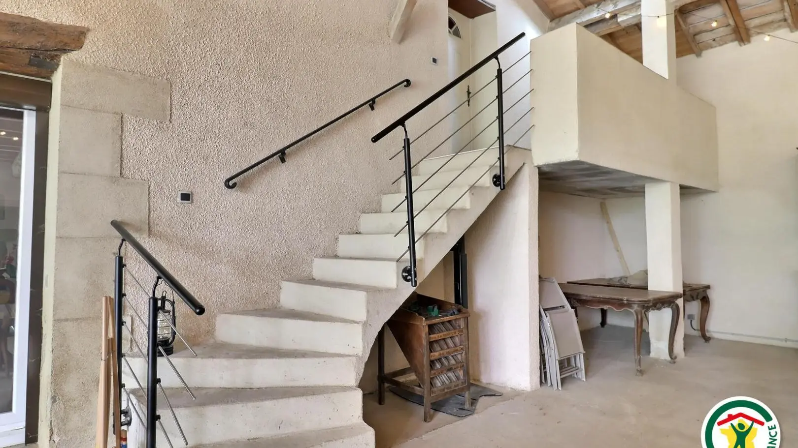 L'accès à la chambre climatisée ARDECHE