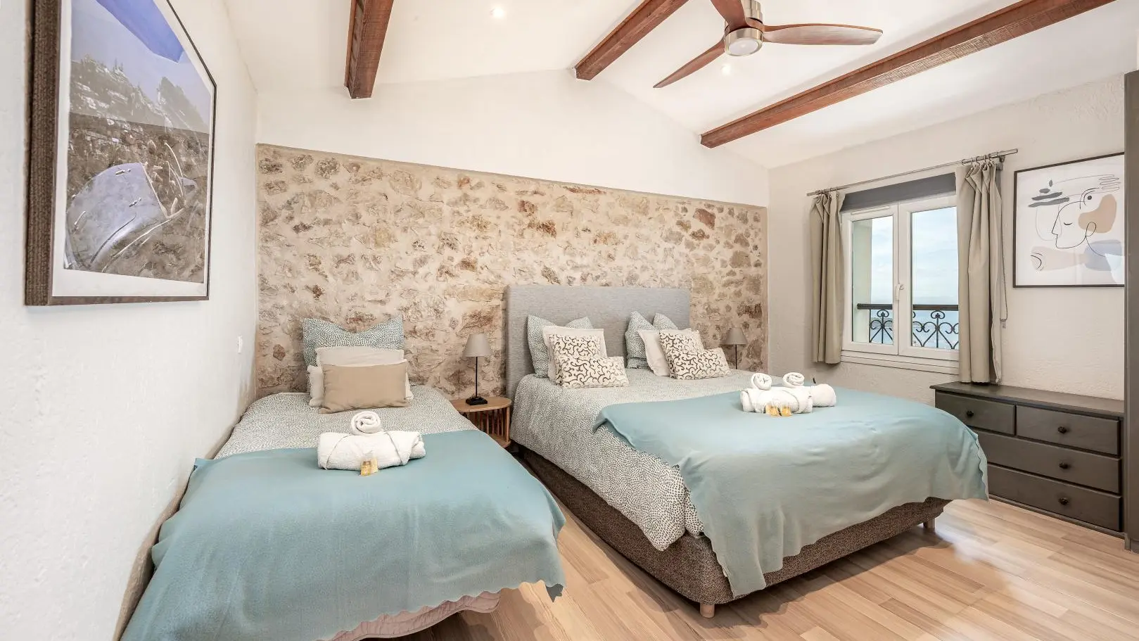 L'Olivier-Mas d'Angeline-Chambre-Beausoleil-Gîtes de France des Alpes-Maritimes