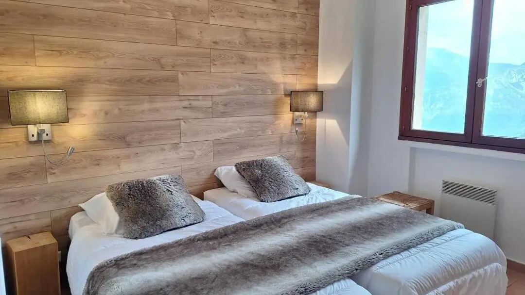 Chambre 2 lits simples Gîte Les Ecureuils d'Utelle Gîtes de France Alpes-Maritimes