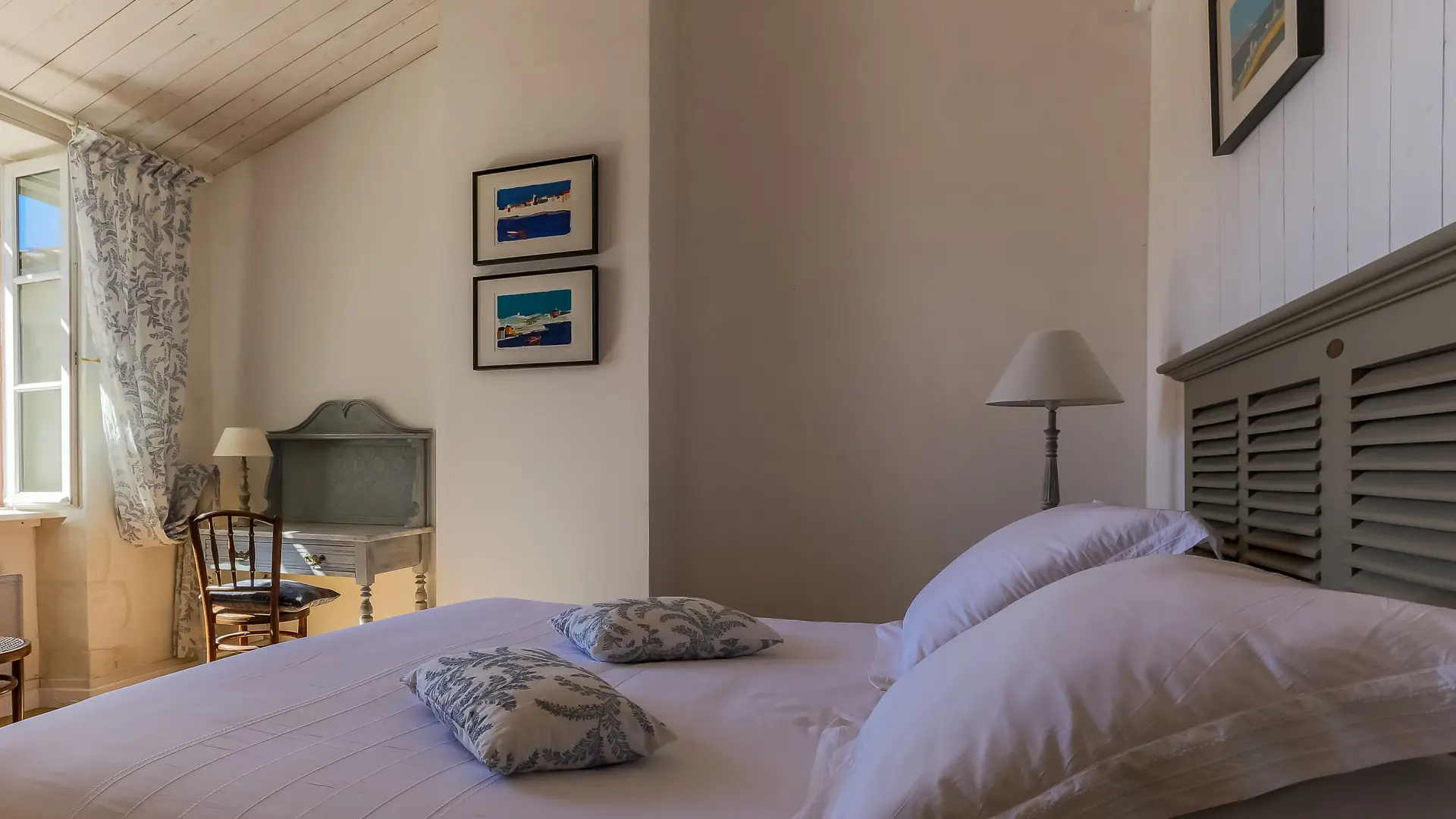 Schlafzimmer zum Innenhof