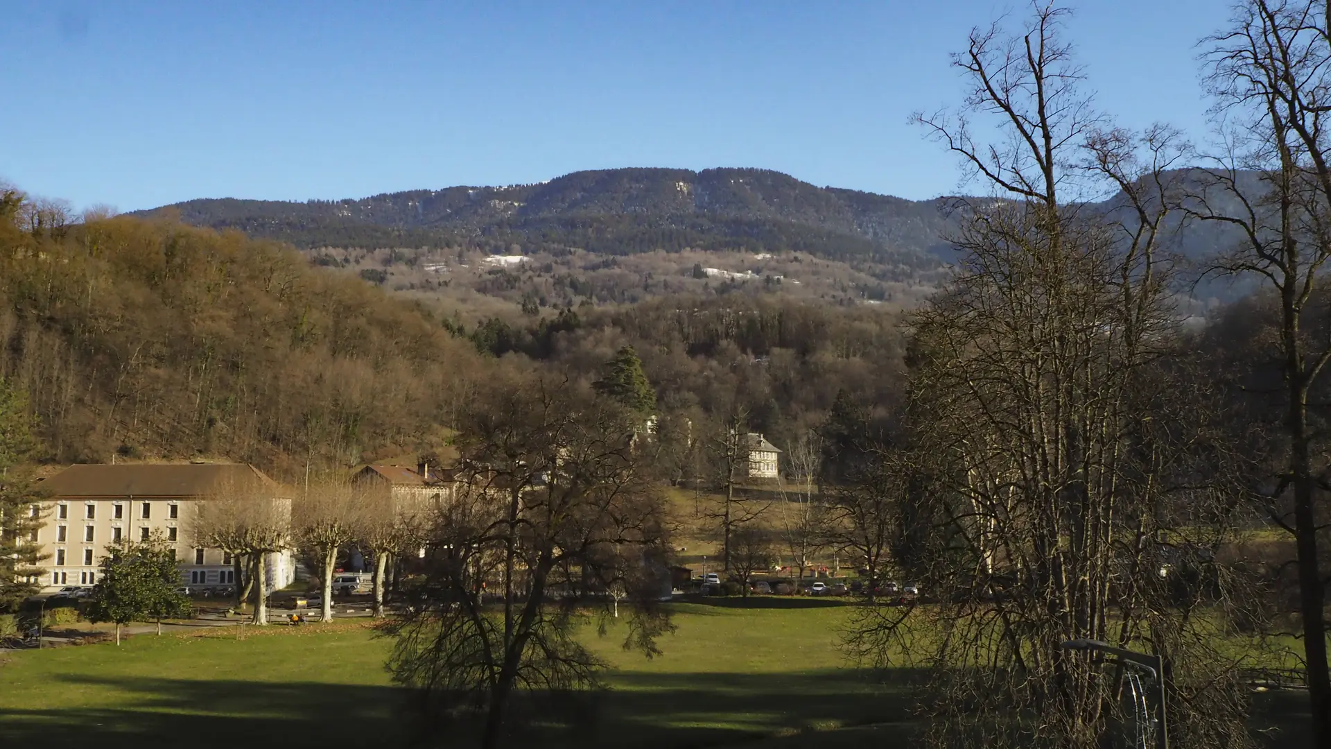 Vue sur le Parc d'Uriage depuis le studio.