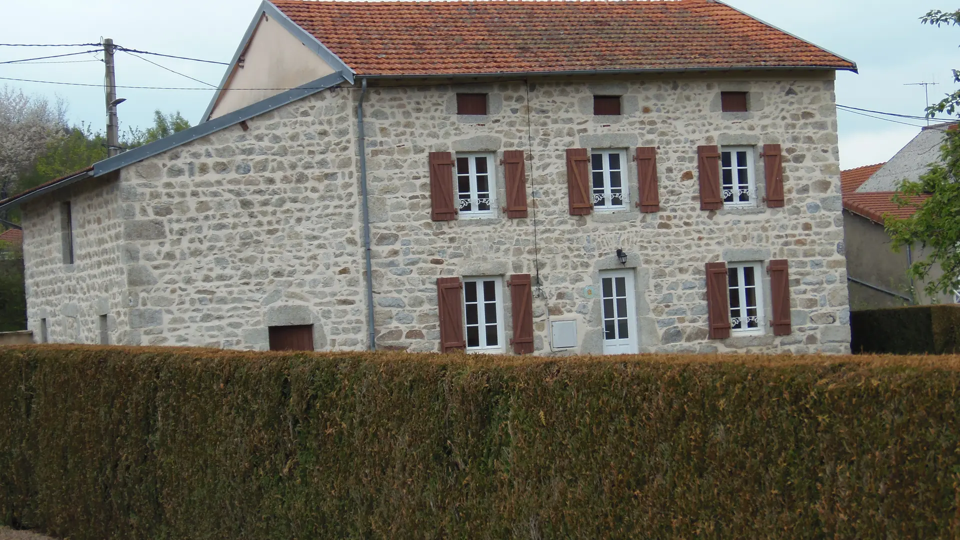 Maison en pierres apparentes à La Guillermie