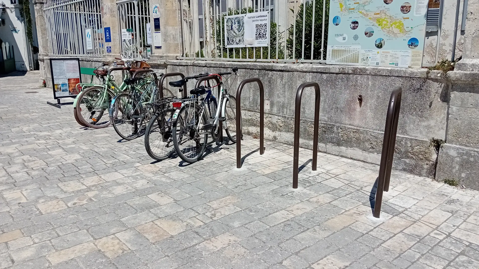 Aparcamiento para bicicletas - Mostrador de recepción