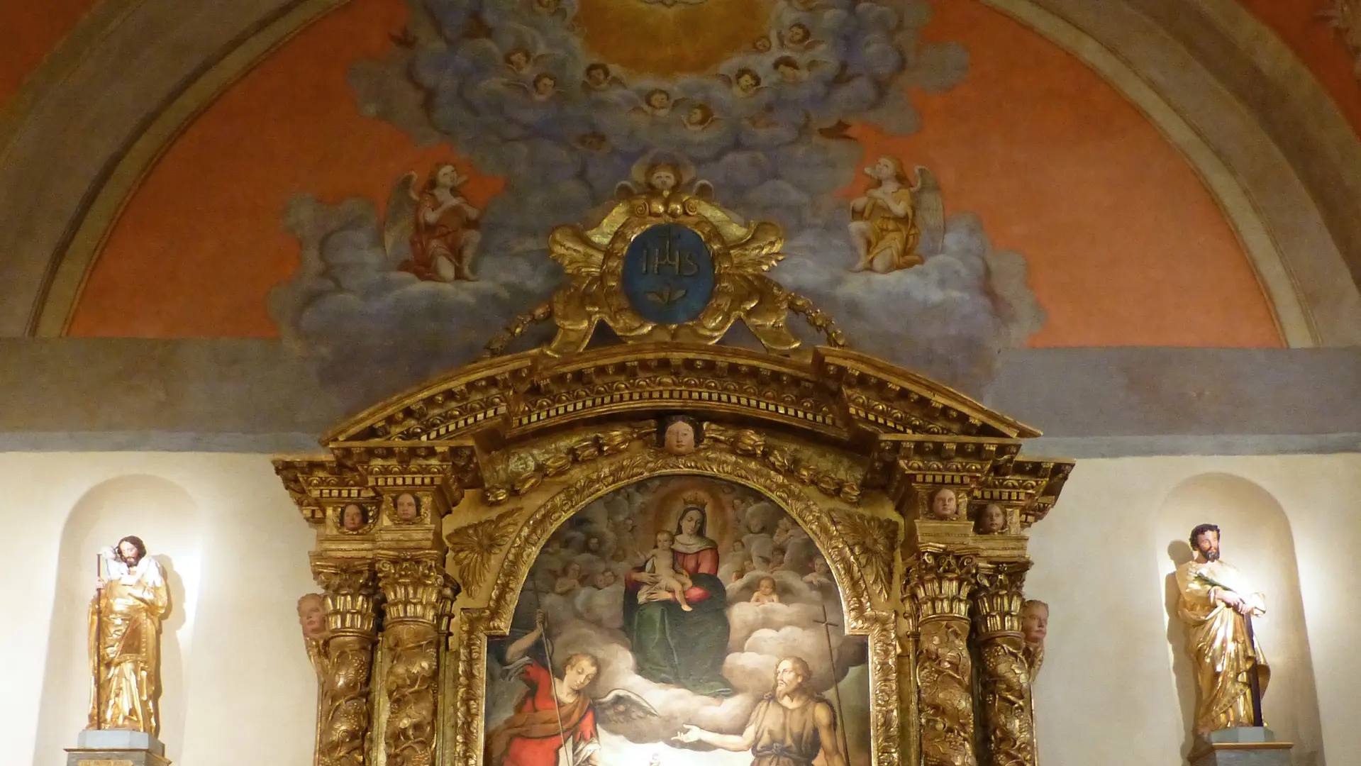 Intérieur de l'église Notre Dame de Ramatuelle