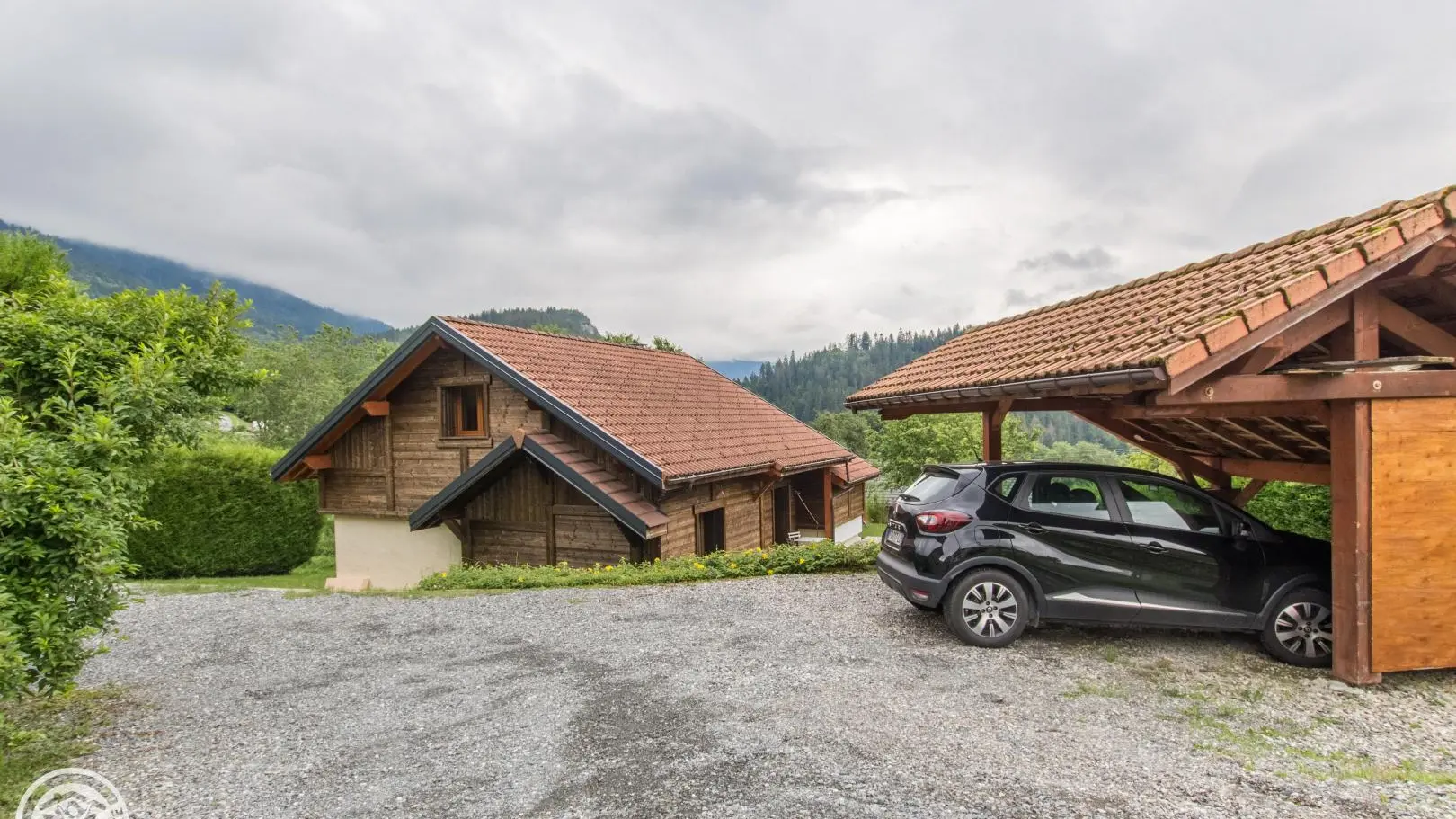 Place de parking privative couverte