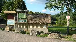 Aire de pique-nique du plan d'eau de Chausseterre
