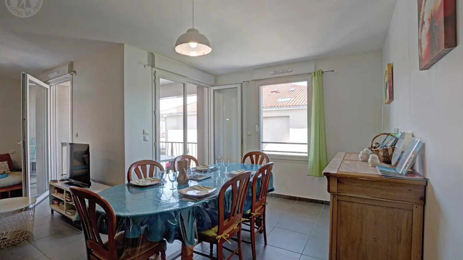 Gîte agréable, calme;  nombreux commerces à 100m