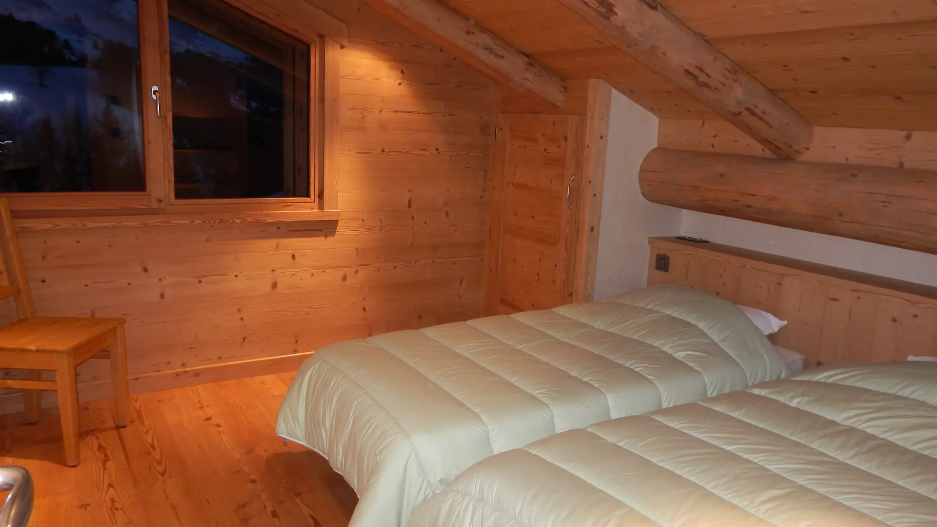Chambre avec lits simples/Bedroom with single beds-Rocher-Le Grand-Bornand