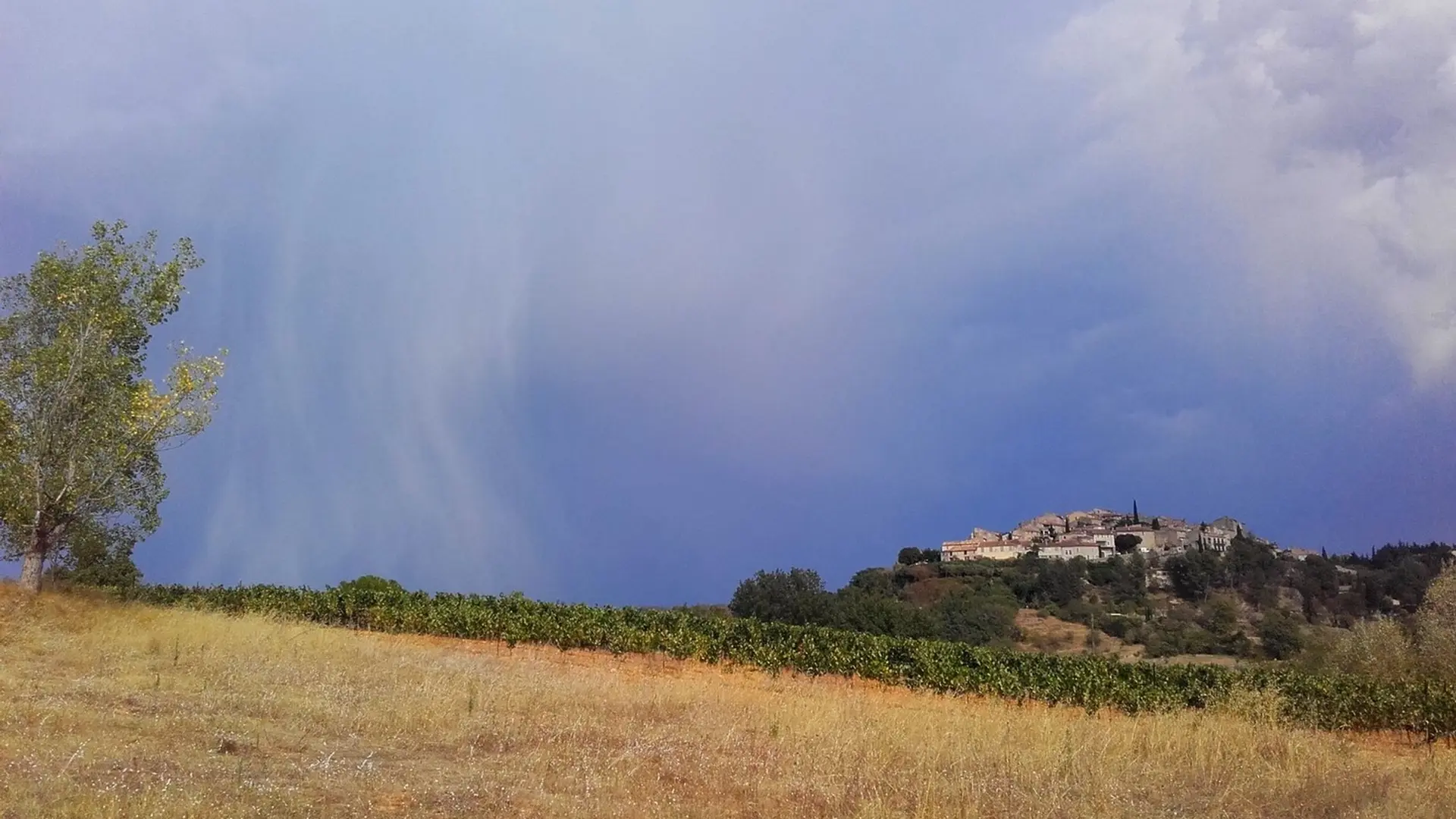 Jour d'orage sur Grambois
