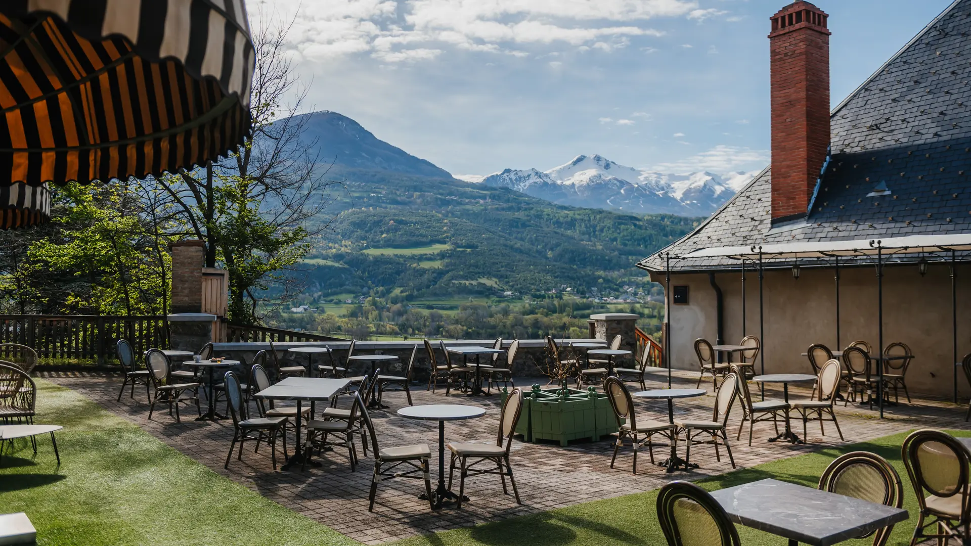 Hôtel Restaurant Spa La Robéyère EMBRUN