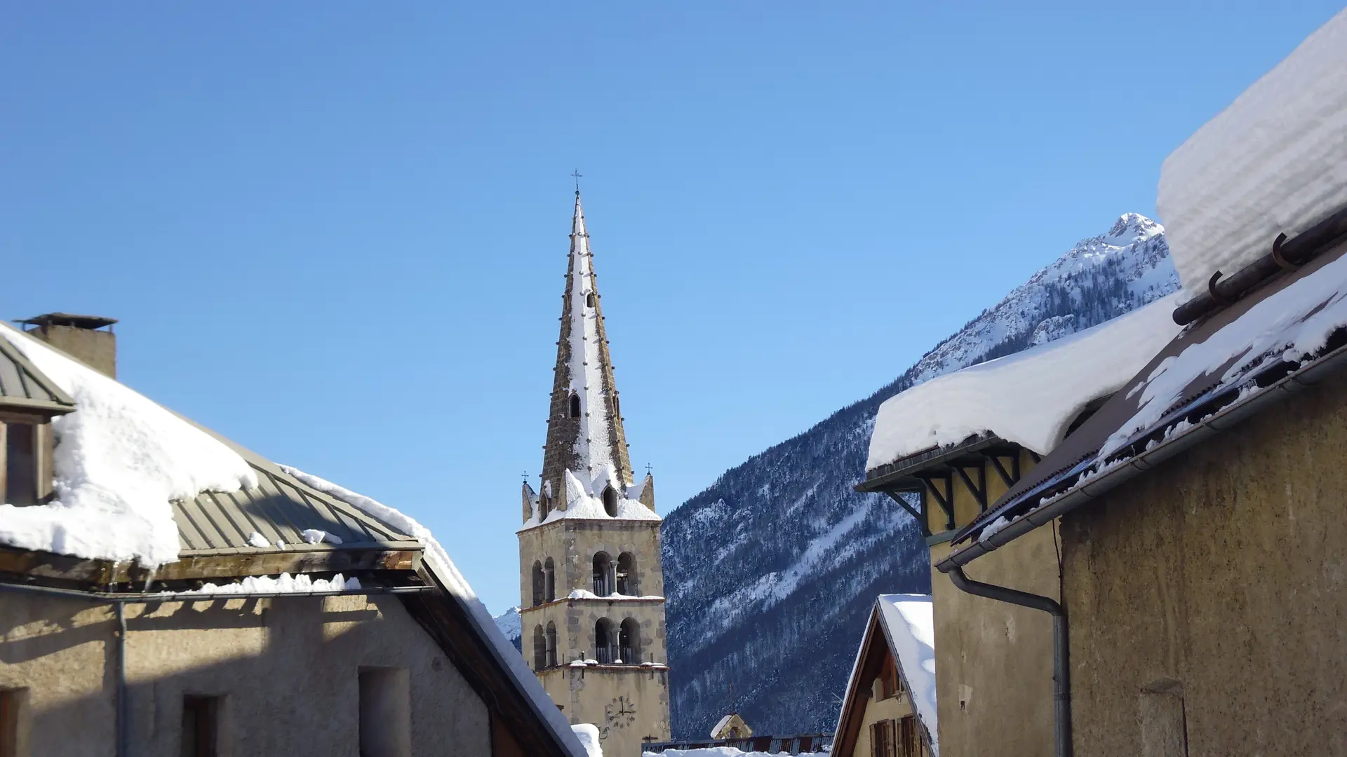 Clocher Roman Lombard de l'Eglise