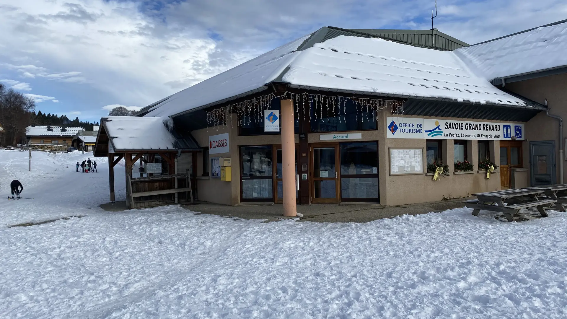 Extérieur neige Office du Tourisme en hiver