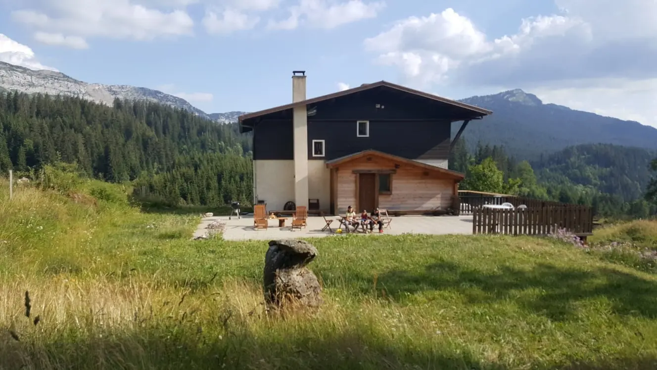 Le Chalet du Collet en été