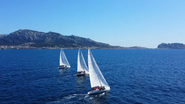 Full-day privatized sailing trip in coves of Frioul Island