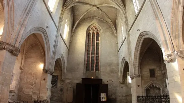 Collégiale intérieur