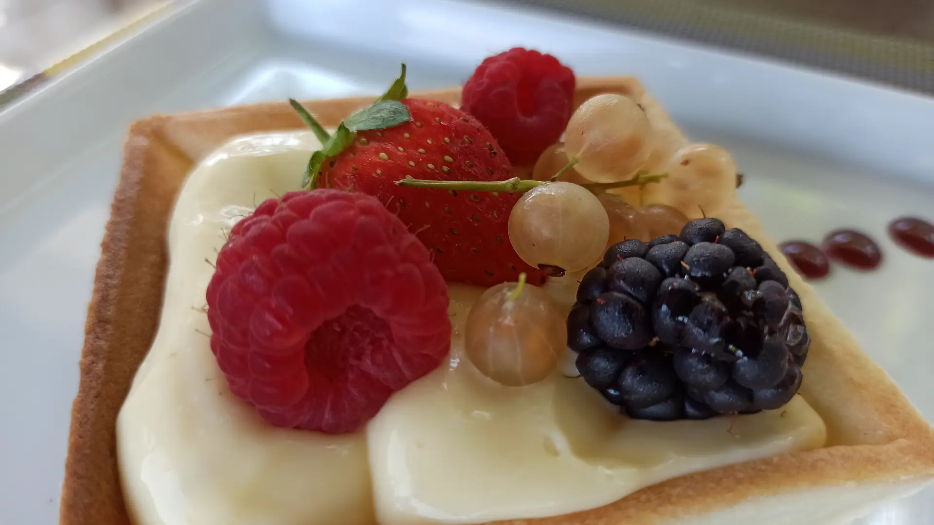 Tartelette citron La Ciboulette - restaurant avec vue panoramique à Gassin - https://gassin.eu