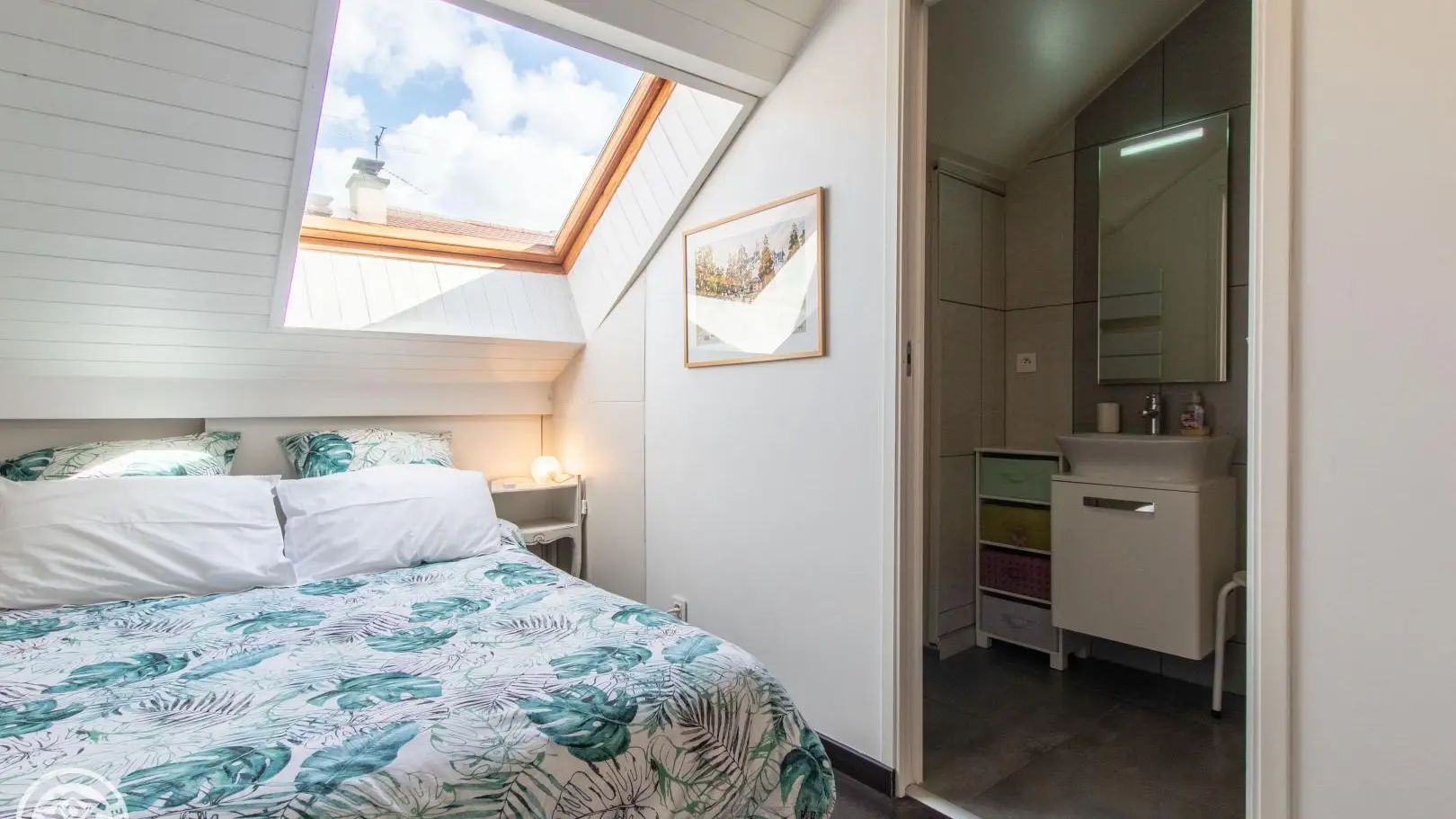 Chambre 2 et salle d'eau privative