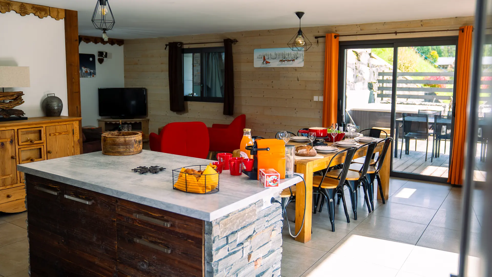 Entre nous_Châtel_pièce à vivre