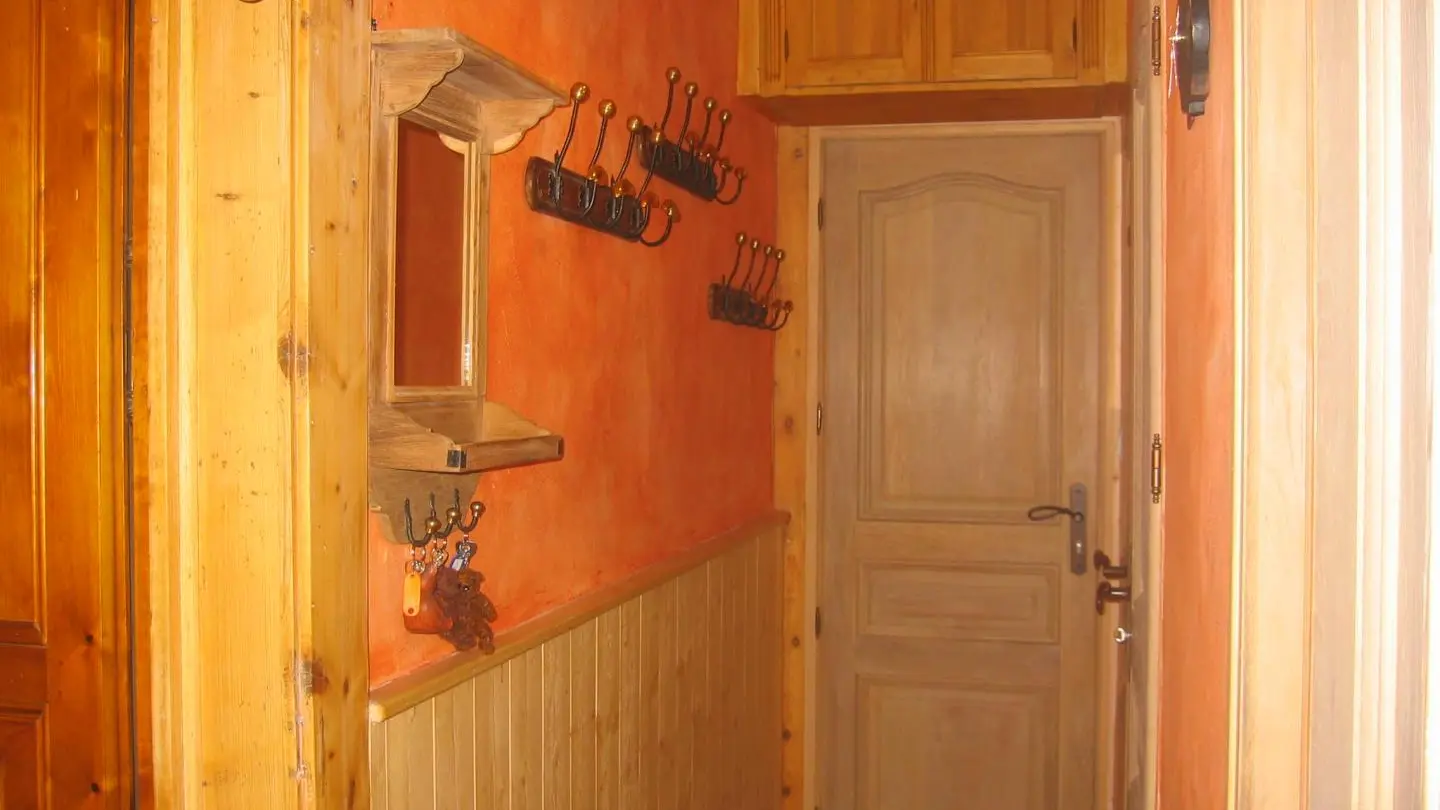 l'étable entrée intérieur