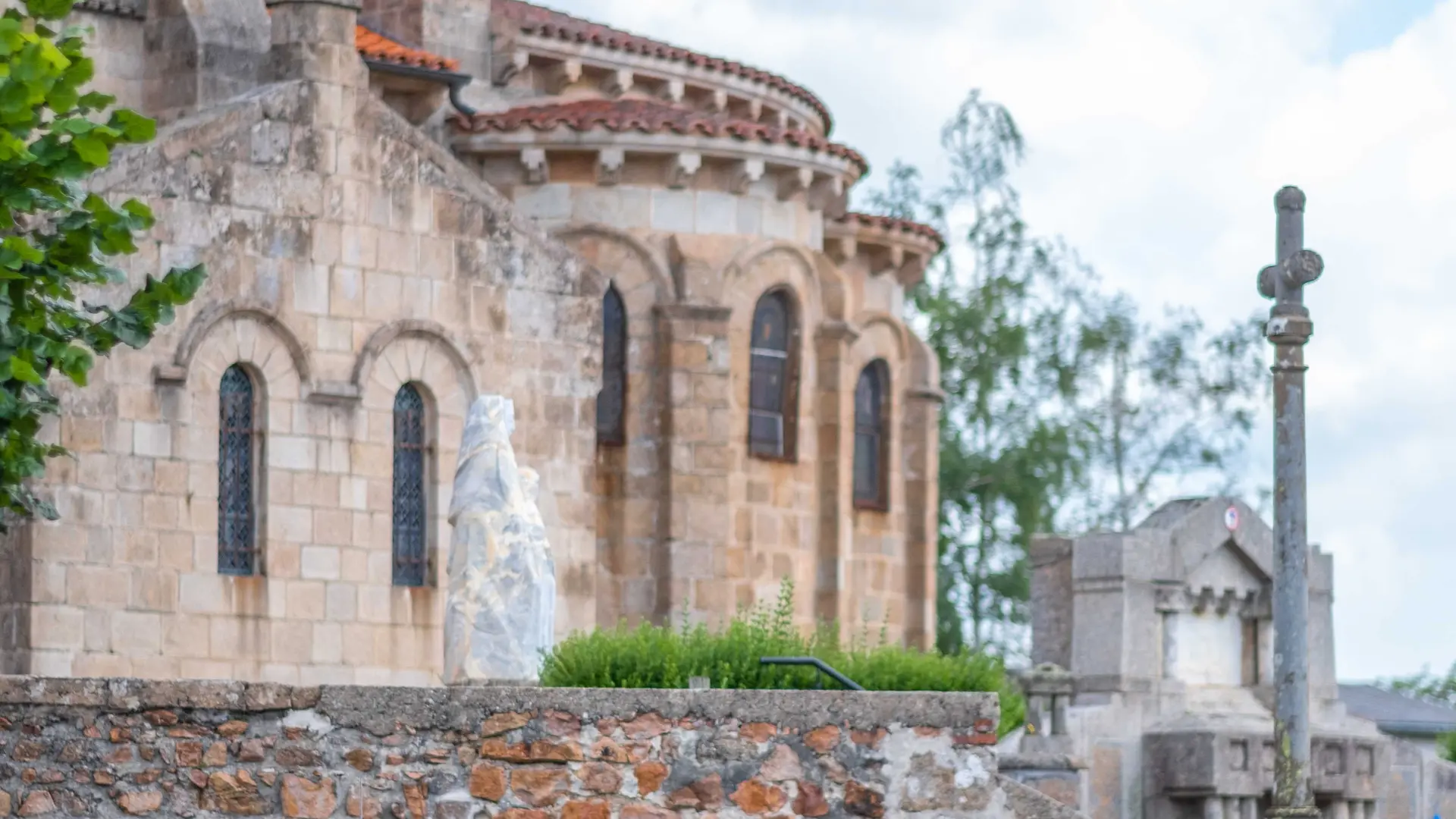 Eglise de Châtel-Montagne