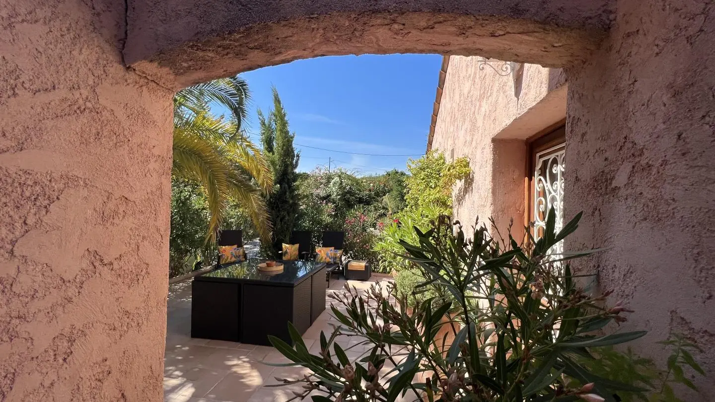 Villa palmeraie Nice® Aspremont 06-Terrasse 2-Gîtes de France des Alpes-Maritimes