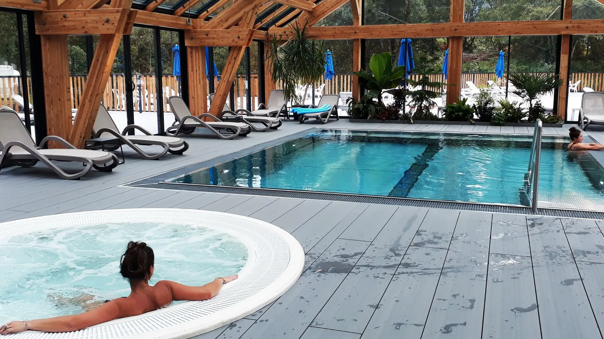 espace bien-être la Nublière jacuzzi piscine