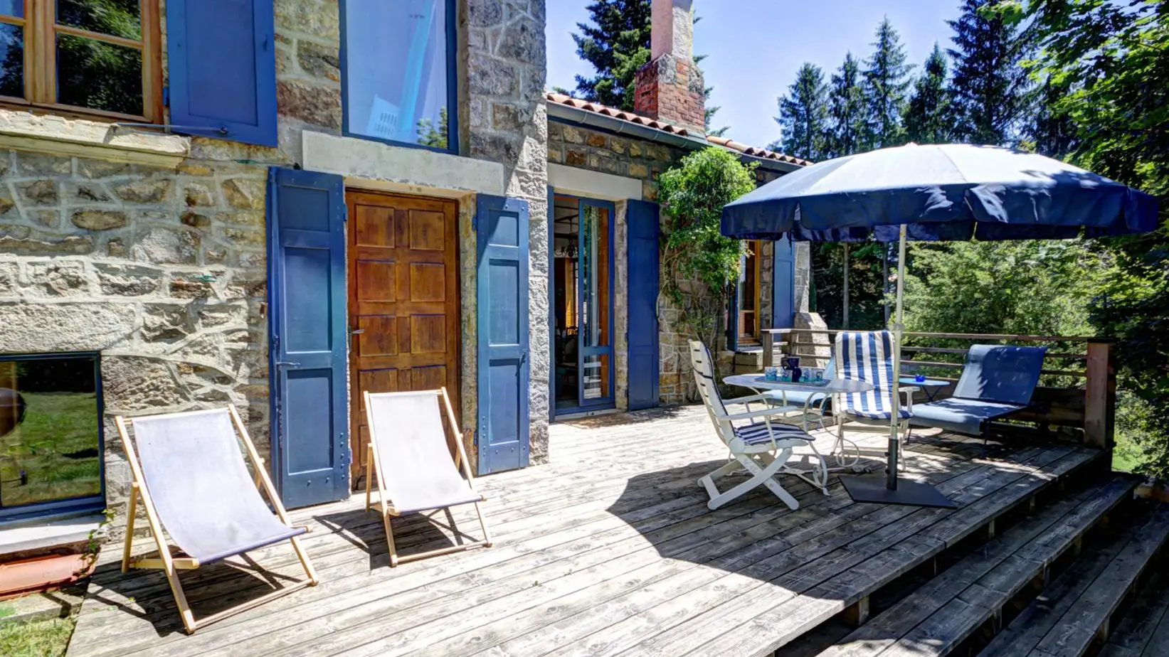 Terrasse à l'ouest sur jardin