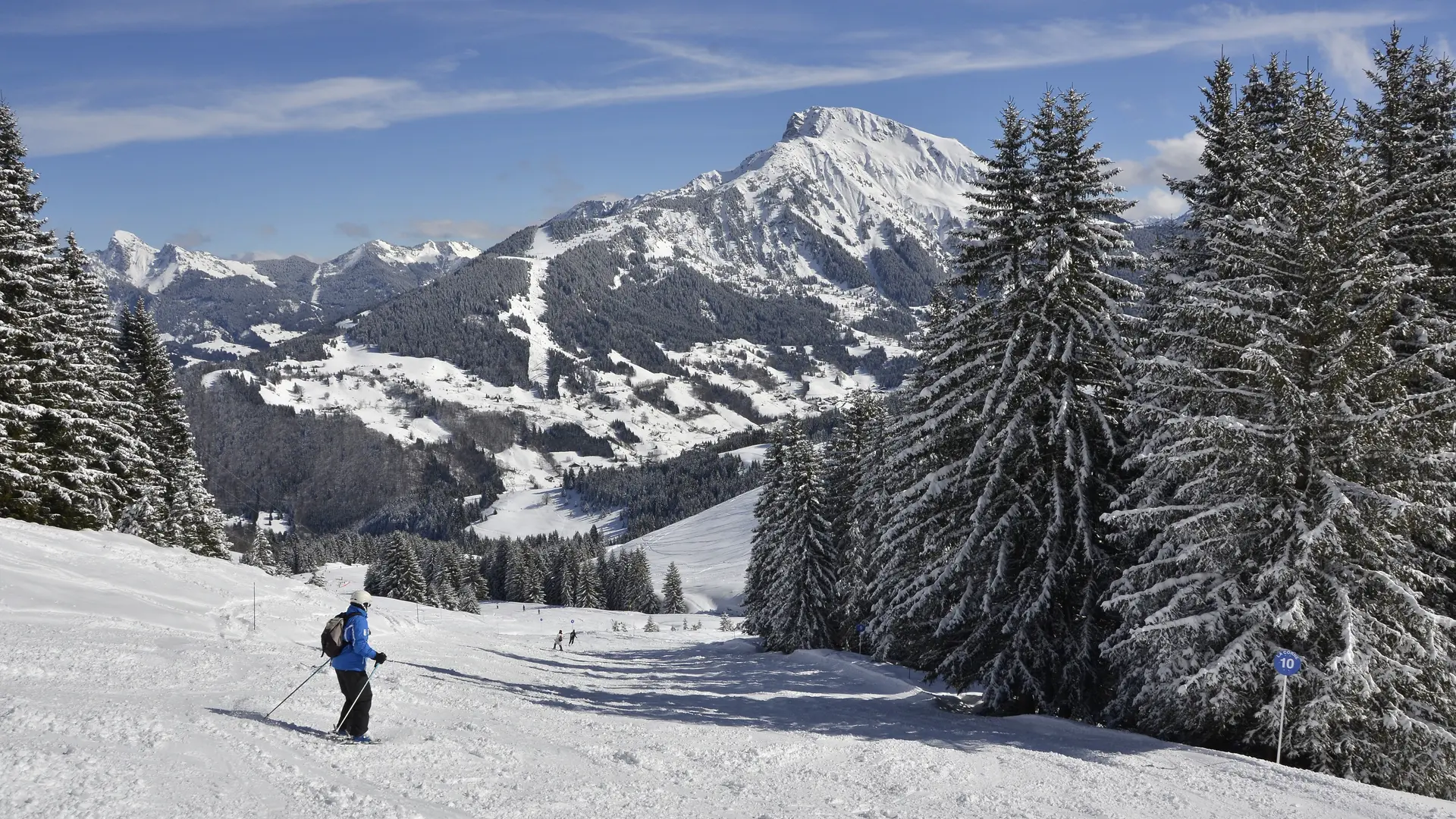 Ski avec vue sur Abondance et ses montagnes