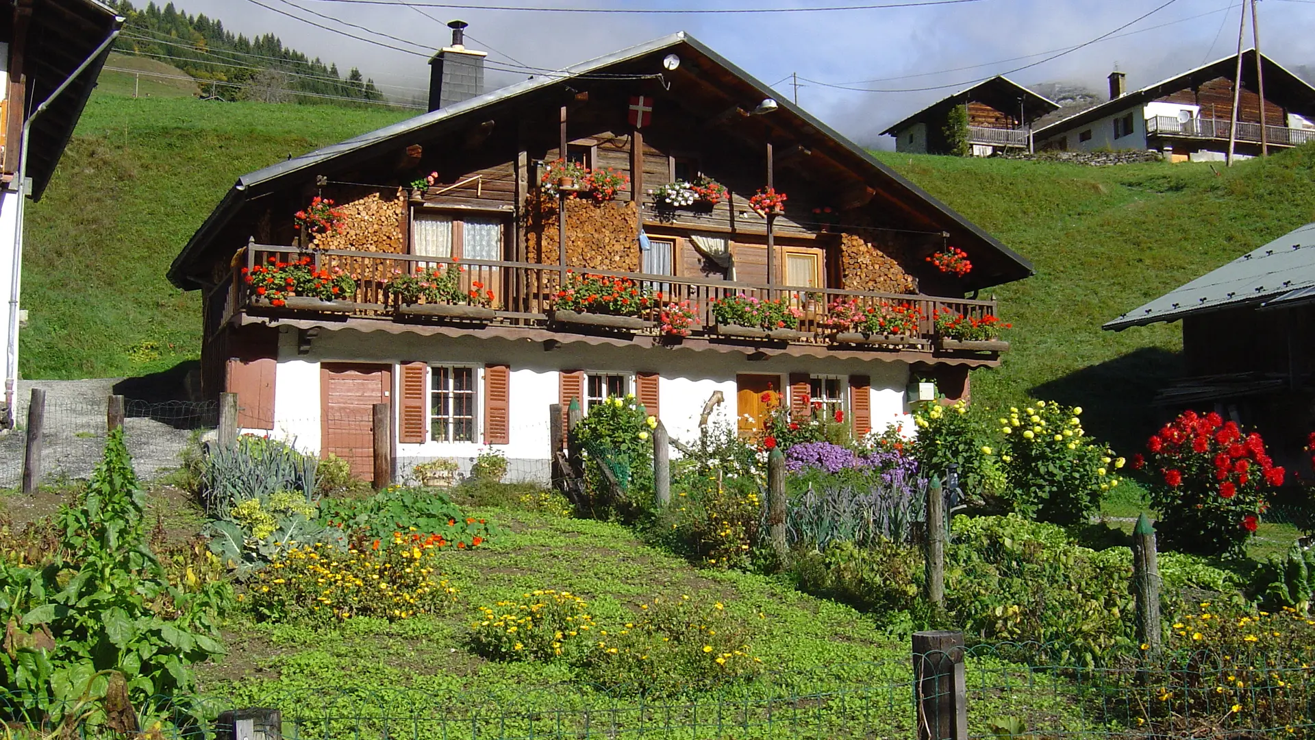 Hameau des Prés dans la vallée d'Hauteluce