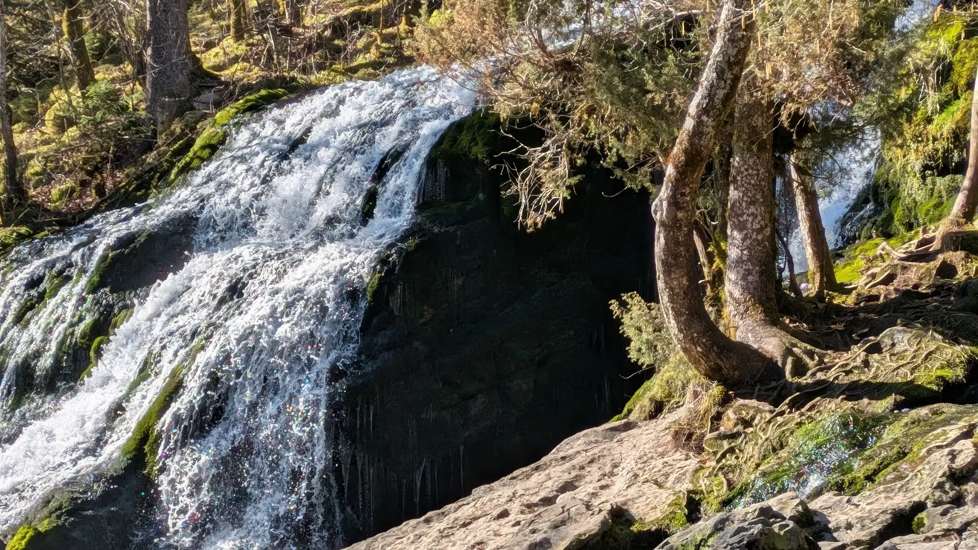 cascade de Pissieu Vespa électrique