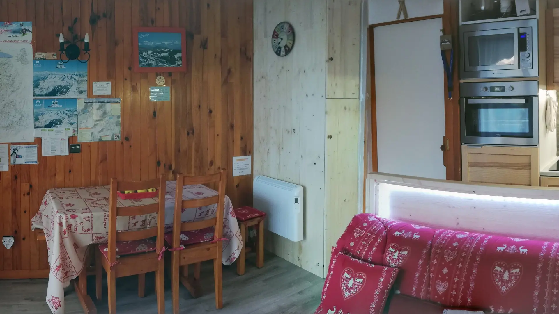 Salon, salle à manger et cuisine