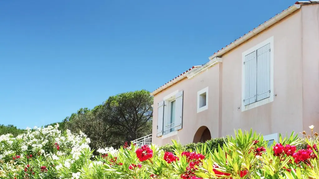 residence odalys frejus exterieur